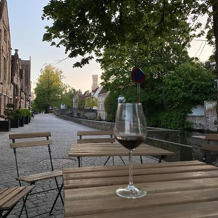 Canal Oda ve Kahvaltı *